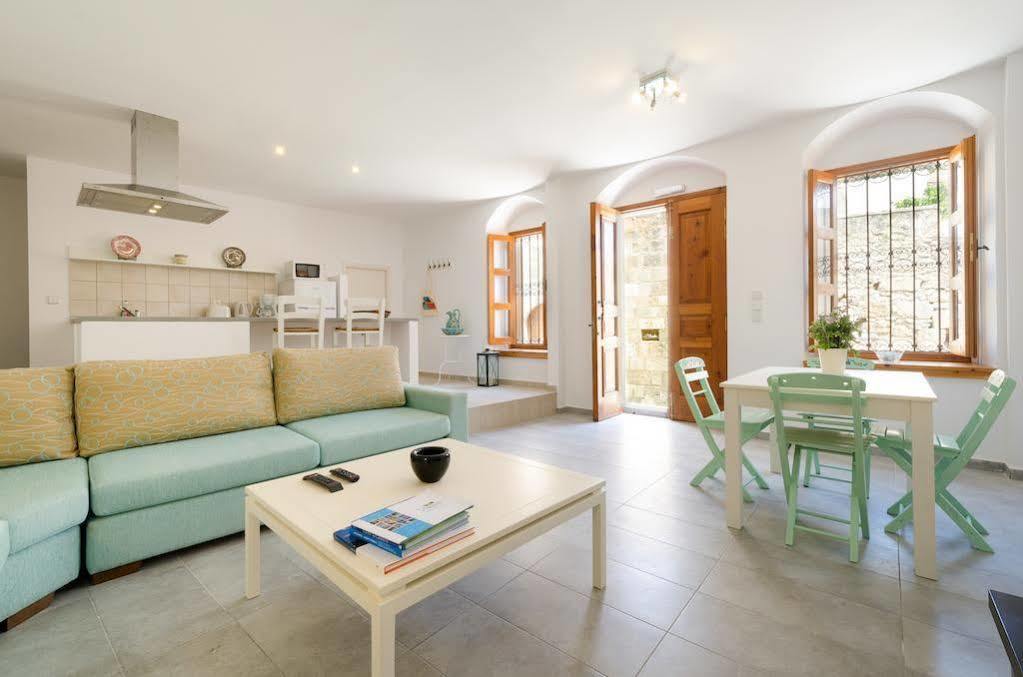 Villa Lindos Exterior photo